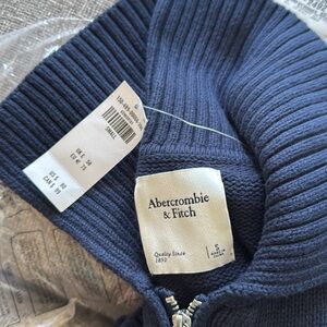 NEW still in packaging: Abercrombie zip up collar cardigan